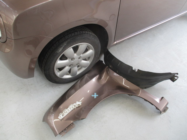 スズキ ラパン 左フロントフェンダー交換 | 鈑金修理事例 | 車の板金