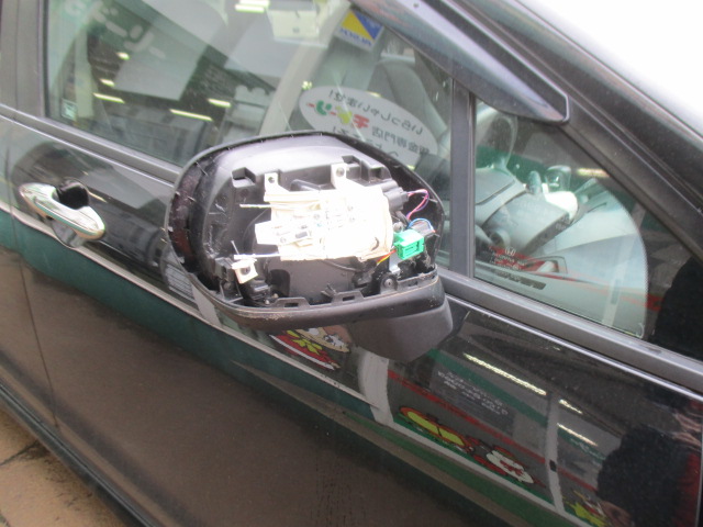 ホンダ オデッセイ ドアミラー ドアガラス 交換 | 鈑金修理事例 | 車の 